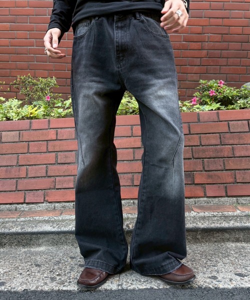 Chikashitsu +（チカシツプラス）の「【Chikashitsu +】washed bootscut denim pants/ 【チカシツプラス】ウォッシュドブーツカットデニムパンツ＜着用動画あり＞（デニムパンツ・メンズ・ブラック/ブルー・L/M/S）」の16枚目の写真