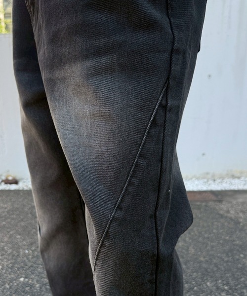 Chikashitsu +（チカシツプラス）の「【Chikashitsu +】washed bootscut denim pants/ 【チカシツプラス】ウォッシュドブーツカットデニムパンツ＜着用動画あり＞（デニムパンツ・メンズ・ブラック/ブルー・L/M/S）」の19枚目の写真