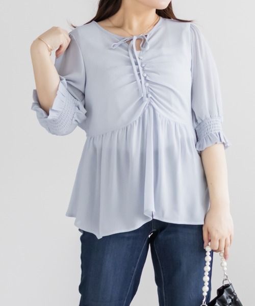 CLETTE(クレット)の「CLETTEオリジナルリボンネックシアーブラウス(シャツ/ブラウス・レディース・ピンク/ブルー/オフホワイト・3L/LL/4L)」の7枚目の写真