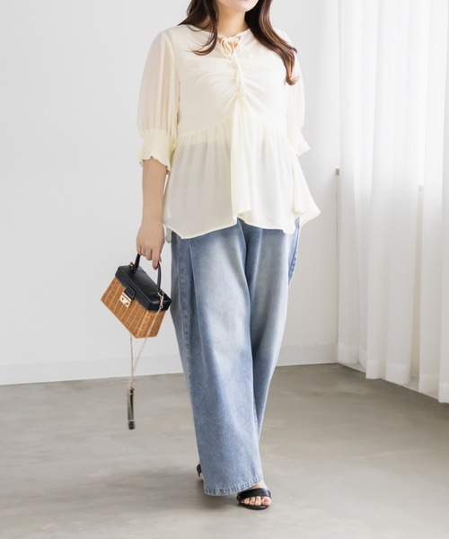 CLETTE(クレット)の「CLETTEオリジナルリボンネックシアーブラウス(シャツ/ブラウス・レディース・ピンク/ブルー/オフホワイト・3L/LL/4L)」の6枚目の写真