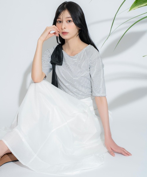 NOELA（ノエラ）の「ナイロンタフタデザインスカート（スカート・レディース・オフホワイト/ネイビー/カーキ/ブラック・M/S）」の2枚目の写真