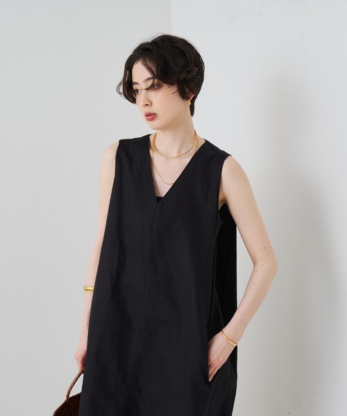 Rouge vif Anna（ルージュヴィフアンナ）の「【2サイズ展開】【定番人気】麻混ノースリーブVネックワンピース/ポケット付き/コクーンシルエット（ワンピース・レディース・ブラック/モカ・36/38）」の20枚目の写真