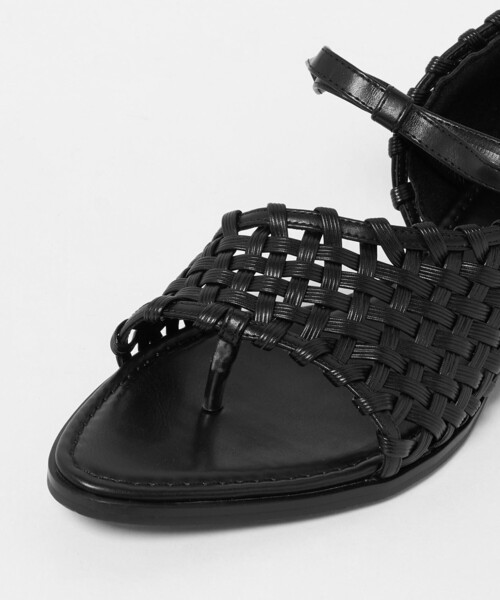 JW PEI(ジェイダブリューペイ)の「<JW PEI>Jocelyn Weave Strap サンダル(サンダル・レディース・ワイン/ブラック・6/7h/7)」の19枚目の写真