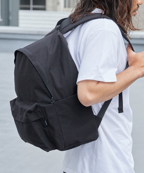 PACKING(パッキング)の「PACKING/パッキング DAYPACK リュックサック ベーシック 定番 シンプル 通勤 通学 大学生 高校生 大容量 メンズ レディース 秋服 秋 秋服 2026年秋冬(バックパック/リュック・メンズ・ブラック/イエロー/ブルー/グリーン・FREE)」の9枚目の写真