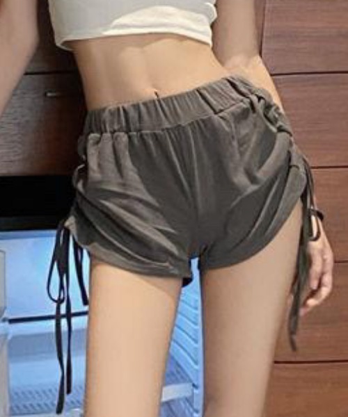 NANEA(ナネア)の「サイドドロスト シャーリングショートパンツ(その他パンツ・レディース・グレー/アイボリー/ブラック・MEDIUM)」の15枚目の写真