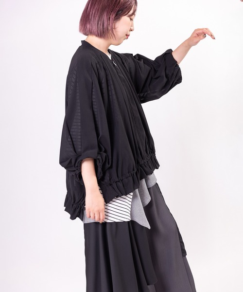 OSMOSIS(オズモーシス)の「タックスリーブジップブルゾン(ブルゾン・レディース・アイボリー/ブラック・ONE SIZE)」の13枚目の写真