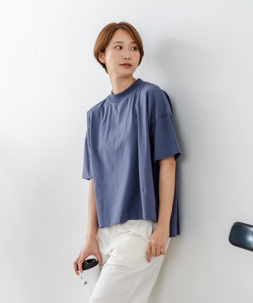 fort point(フォーポイント)の「【C-FORTPOINT/フォートポイント】【ストレッチ性抜群の冷感素材を使用】ハイネック ドロップショルダー5分袖Tシャツ プルオーバー 接触冷感 涼しい 体形カバー サイドスリット(Tシャツ/カットソー・レディース・オフホワイト/イエロー/グレイッシュブルー/ライトグレー/ブラック・FREE)」の17枚目の写真