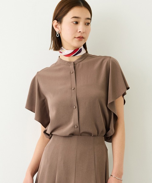 ROPE'（ロペ）の「シルクライクケープブラウス/接触冷感・吸水速乾・防シワ・セットアップ対応・イージーケア（シャツ/ブラウス・レディース・ベージュ系その他2/ブラウン系その他2・FREE）」の16枚目の写真