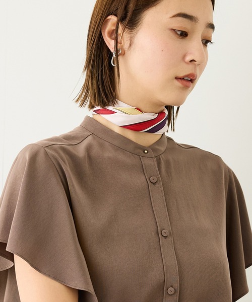 ROPE'（ロペ）の「シルクライクケープブラウス/接触冷感・吸水速乾・防シワ・セットアップ対応・イージーケア（シャツ/ブラウス・レディース・ベージュ系その他2/ブラウン系その他2・FREE）」の17枚目の写真