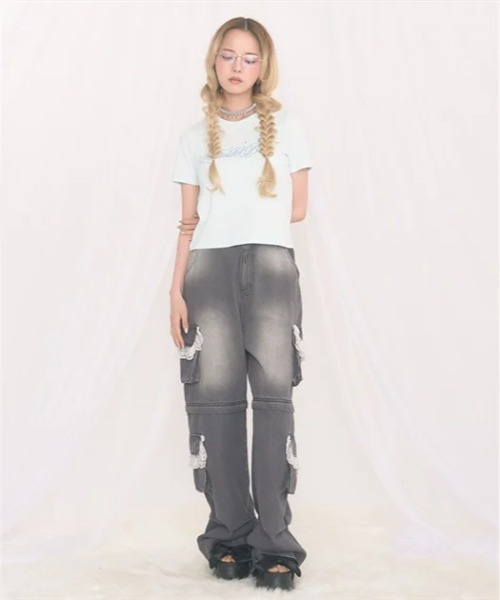 FickleBebe(フィクルベベ)の「カラービジューロゴTEE(Tシャツ/カットソー・レディース・ピンク/サックスブルー/ブラック/ホワイト・FREE)」の7枚目の写真