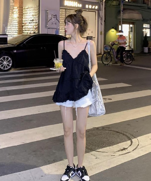 HALEY PESCA(ヘーリーペスカ)の「HALEY PESCA/シアーフリルティアードボリュームキャミソール(キャミソール・レディース・ブラック/ホワイト・FREE)」の15枚目の写真