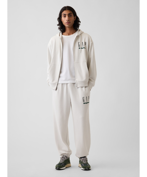 GAP(ギャップ)の「ヘビーウェイト フレンチテリー オーバーサイズ GAPロゴ ジップアップパーカー(スウェット・メンズ・ブラウン/アイボリー/グレー/ネイビー・XS/L/S/XL/M)」の6枚目の写真