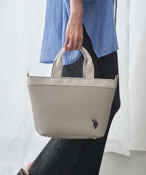 U.S. POLO ASSN.(ユーエスポロアッスン)の「【U.S. POLO ASSN.】シュリンク 2WAYトートバッグ ショルダーバッグ USPA-2676(トートバッグ・レディース・グレー系2/ピンク系その他2/グレー/ブラウン系2/ピンク/ネイビー系2/ブラック/キャメル/ネイビー/ブラック系2/ベージュ・FREE)」の4枚目の写真