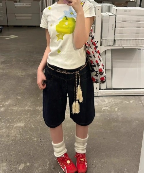 SHERU(シェル)の「レトログラフィック アップルプリント コンパクトチビTシャツ(Tシャツ/カットソー・レディース・ホワイト/ホワイト系その他・M)」の14枚目の写真