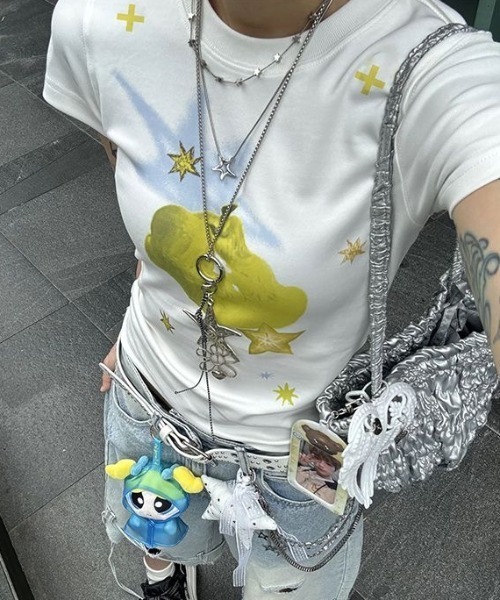 SHERU(シェル)の「レトログラフィック アップルプリント コンパクトチビTシャツ(Tシャツ/カットソー・レディース・ホワイト/ホワイト系その他・M)」の21枚目の写真