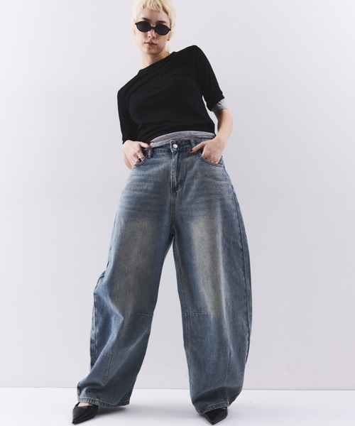 HANNE(アン)の「ワイドカーブデニムパンツ(デニムパンツ・レディース・ブルー・M/S)」の3枚目の写真