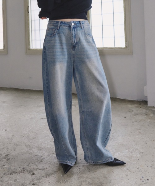 HANNE(アン)の「ワイドカーブデニムパンツ(デニムパンツ・レディース・ブルー・M/S)」の11枚目の写真