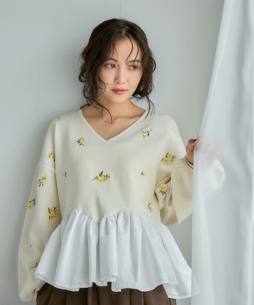 mysty woman(ミスティウーマン)の「刺繍ペプラムトップス 1077977(ニット/セーター・レディース・アイボリー/ブラック・FREE)」の12枚目の写真