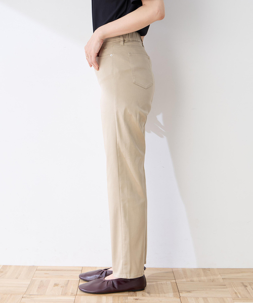 DECOY SINCE 1981(デコイシンスイチキュウハチイチ)の「ストレッチストレートパンツ【後ろウエストゴム】(その他パンツ・レディース・モカ/ベージュ/ネイビー・64/67/70/76/80)」の5枚目の写真