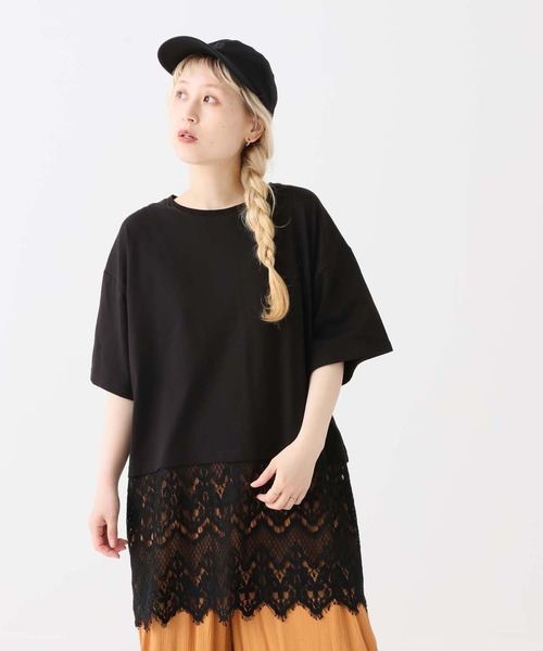 HEART MARKET(ハートマーケット)の「裾レースドッキングチュニック(Tシャツ/カットソー・レディース・ダークブラウン/グレイッシュベージュ/ホワイト/ブラック系/ブラック・FREE)」の2枚目の写真