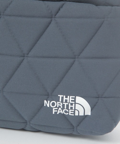 THE NORTH FACE(ザノースフェイス)の「【THE NORTH FACE(ザ・ノース・フェイス)】Geo Face Pouch(ショルダーバッグ・レディース・グレー/ブラック/アイボリー・FREE)」の15枚目の写真