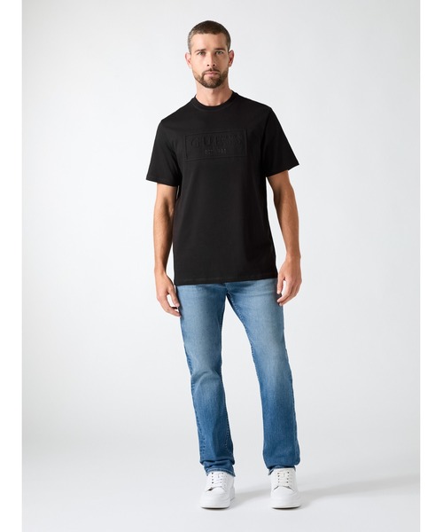 Guess(ゲス)の「BOX Logo Embossed Tee Tシャツ ロゴTシャツ(Tシャツ/カットソー・メンズ・ホワイト/ブラック・MEDIUM/X-LARGE/LARGE/SMALL)」の4枚目の写真