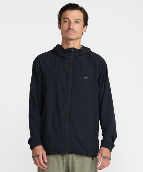 RVCA（ルーカ）の「RVCA メンズ YOGGER JACKET III ジャケット 【2026年秋冬モデル】/ルーカフルジップアップフーディーライトジャケット（ブルゾン・メンズ・アーミー/ブラック・X-LARGE/LARGE/MEDIUM/SMALL）」の2枚目の写真