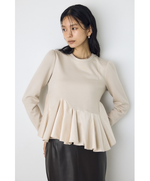 AZUL by moussy(アズールバイマウジー)の「ベロアフリルヘムカットトップス 秋服 冬服 春服 ペプラムトップス 体系カバー オケージョン(Tシャツ/カットソー・レディース・ネイビー/ブラック/ライトベージュ・FREE)」の12枚目の写真