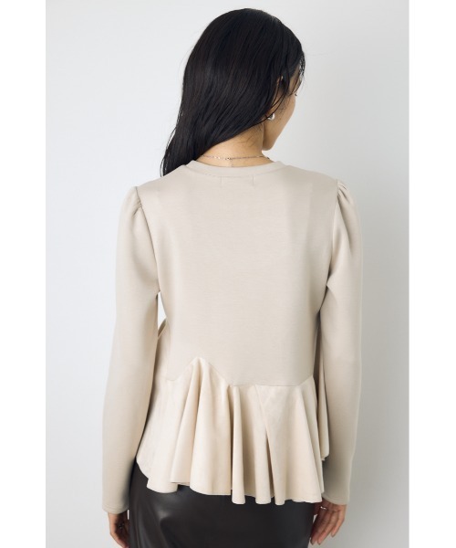 AZUL by moussy(アズールバイマウジー)の「ベロアフリルヘムカットトップス 秋服 冬服 春服 ペプラムトップス 体系カバー オケージョン(Tシャツ/カットソー・レディース・ネイビー/ブラック/ライトベージュ・FREE)」の15枚目の写真