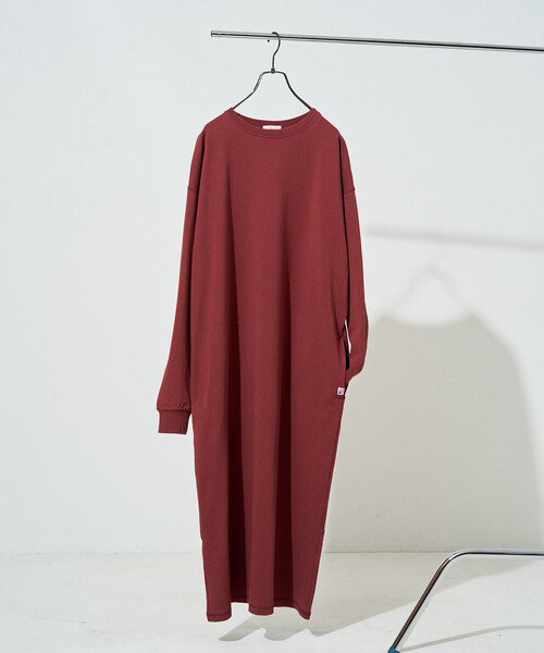 FREAK'S STORE(フリークスストア)の「限定展開 USAコットン ビッグ シルエット ロングスリーブ ワンピース(ワンピース・レディース・ネイビー/ブラック/ダークブラウン/ナチュラル/ストライプ/ワイン/オリーブ/ブルー・MEDIUM/SMALL)」の18枚目の写真