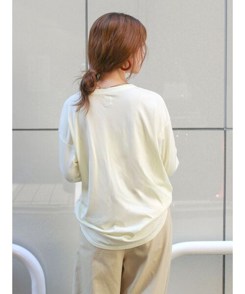 Ungrid(アングリッド)の「ラウンドロングスリーブTee(Tシャツ/カットソー・レディース・オフホワイト/ライトグレー/イエロー/ブラック・FREE)」の14枚目の写真