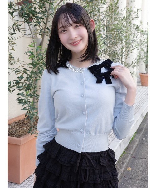 SNIDEL(スナイデル)の「【WEB限定】ベロアリボン付きパールビジューニットカーディガン(カーディガン/ボレロ・レディース・グレー/ライトピンク/ライトブルー/アイボリー・F)」の17枚目の写真