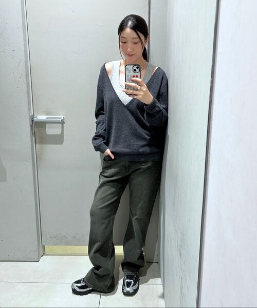 INSILENCE WOMEN（インサイレンスウーマン）の「ディープVネックニット CHARCOAL（ニット/セーター・レディース・その他・SMALL/MEDIUM）」の4枚目の写真
