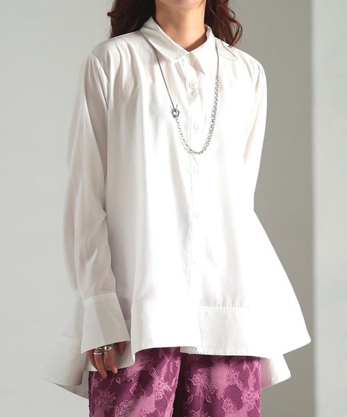 Sawa a la mode(サワアラモード)の「テールヘムフレアブラウス(シャツ/ブラウス・レディース・ブラック/オフホワイト・FREE)」の2枚目の写真