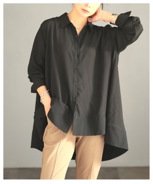 Sawa a la mode(サワアラモード)の「テールヘムフレアブラウス(シャツ/ブラウス・レディース・ブラック/オフホワイト・FREE)」の9枚目の写真