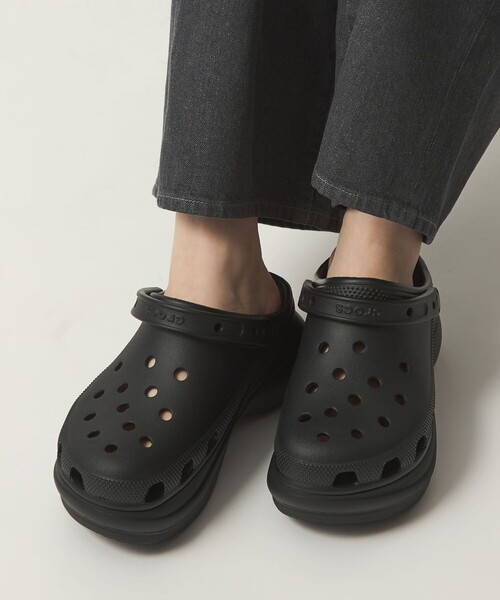 crocs(クロックス)の「<crocs>BAE CLOG(サンダル・レディース・ブラック・22cm/25cm)」の14枚目の写真