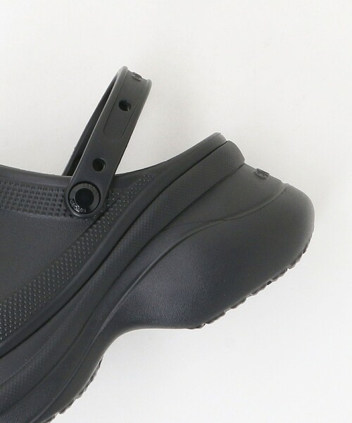 crocs(クロックス)の「<crocs>BAE CLOG(サンダル・レディース・ブラック・22cm/25cm)」の6枚目の写真