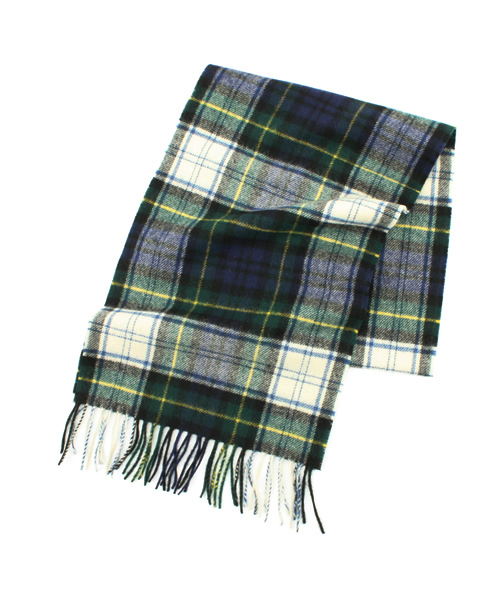 BEAMS（ビームス）の「BEAMS / タータンチェックマフラー（マフラー・メンズ・ブラック/グリーン/ワイン/ネイビー・ONE SIZE）」の3枚目の写真