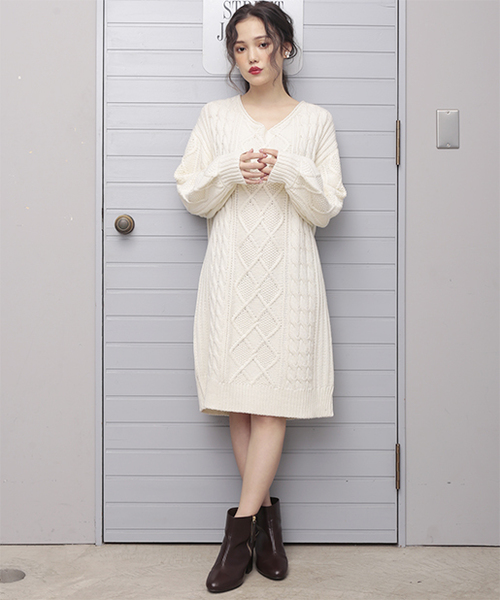 one after another NICE CLAUP（ワンアフターアナザーナイスクラップ）の「ケーブルニットワンピ（ワンピース・レディース・ブラウン/ピンク/アイボリー/ブラック・FREE）」の15枚目の写真