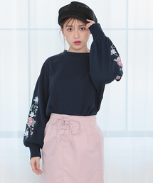 袖刺繍裏毛プルオーバー