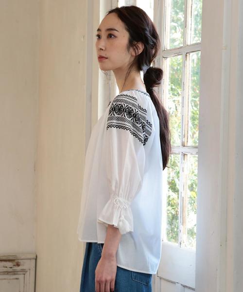 coen(コーエン)の「【『リンネル』2017/6月号掲載・Market】コットンエンブロイダリーブラウス(シャツ/ブラウス・レディース・ホワイト/ロイヤルブルー・FREE)」の10枚目の写真