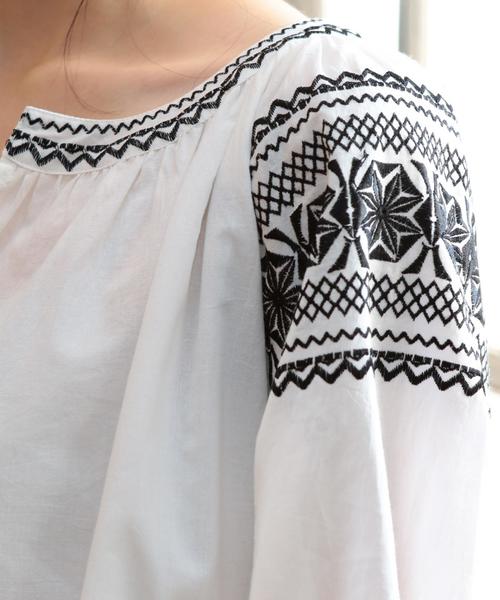 coen(コーエン)の「【『リンネル』2017/6月号掲載・Market】コットンエンブロイダリーブラウス(シャツ/ブラウス・レディース・ホワイト/ロイヤルブルー・FREE)」の15枚目の写真