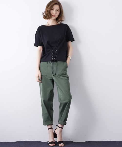 STUDIOUS(ステュディオス)の「【STUDIOUS】コルセットディティールカットソー(Tシャツ/カットソー・レディース・ダークグリーン/オフホワイト/ブラック・FREE)」の13枚目の写真