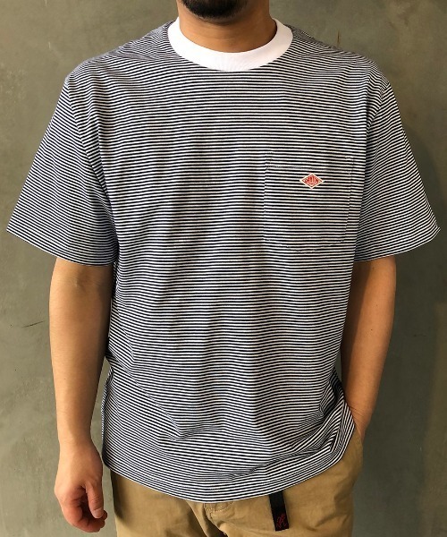 DANTON（ダントン）の「[DANTON/ダントン] クルーネックポケットTシャツ（Tシャツ/カットソー・レディース・ベージュ/ネイビー/ブラック/グレー/レッド/ホワイト/ホワイト×ネイビー/サーモンピンク/ライトブルー/ヘザーチャコール/テラコッタ/オリーブ/ホワイト×グレー/マスタード/ブラウン/ダークグリーン/サンドベージュ/ダークブラウン/チャコールグレー/ブルーグレー/ブルー系その他/オレンジ/クリーム/モカ/アッシュグレー/グリーン/ライトベージュ/グリーン系その他/ウッド/イエロー/チャコール/パープル/イエロー系/グレイッシュベージュ/ネイビー系/ミント/ダークネイビー/バーガンディー/ワイン・38/42/40/46/44/36/34）」の3枚目の写真