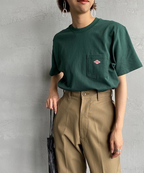 DANTON（ダントン）の「[DANTON/ダントン] クルーネックポケットTシャツ（Tシャツ/カットソー・レディース・ベージュ/ネイビー/ブラック/グレー/レッド/ホワイト/ホワイト×ネイビー/サーモンピンク/ライトブルー/ヘザーチャコール/テラコッタ/オリーブ/ホワイト×グレー/マスタード/ブラウン/ダークグリーン/サンドベージュ/ダークブラウン/チャコールグレー/ブルーグレー/ブルー系その他/オレンジ/クリーム/モカ/アッシュグレー/グリーン/ライトベージュ/グリーン系その他/ウッド/イエロー/チャコール/パープル/イエロー系/グレイッシュベージュ/ネイビー系/ミント/ダークネイビー/バーガンディー/ワイン・38/42/40/46/44/36/34）」の21枚目の写真