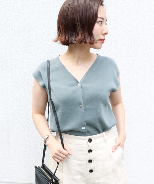 SLOBE IENA（スローブイエナ）の「総針ニュアンスフレンチカーディガン◆（カーディガン/ボレロ・レディース・ブラック/パープル/グリーン/アイボリー・FREE）」の20枚目の写真