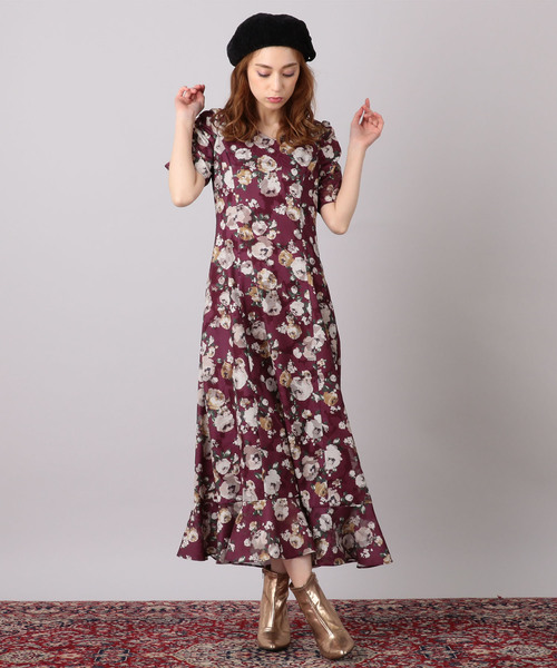 MIIA（ミーア）の「カットジャガードフラワーワンピース