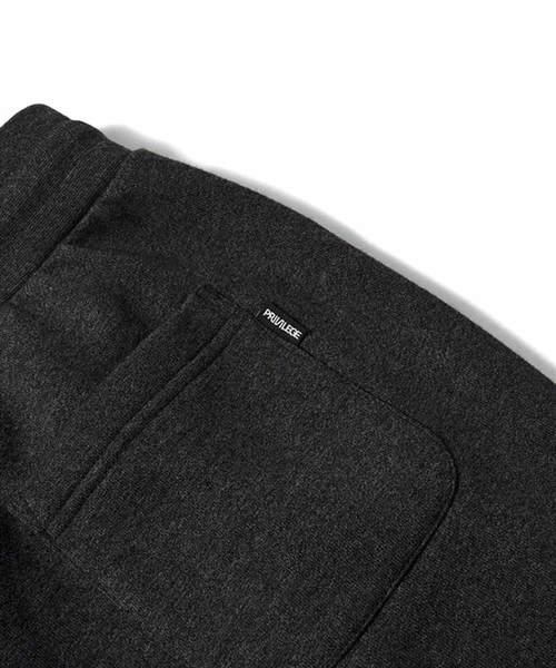 PRIVILEGE（プリビレッジ）の「プリビレッジ [PRIVILEGE] - ロゴ スウェットショーツ ハーフパンツ [LOGO SWEAT SHORTS]（その他パンツ・メンズ・ブラック・MEDIUM/LARGE/X-LARGE）」の7枚目の写真