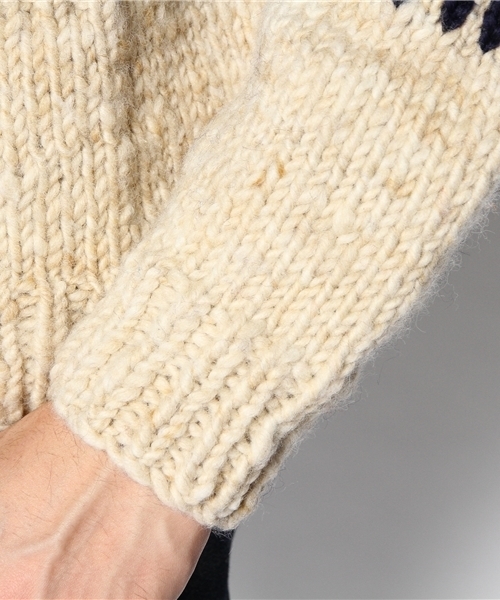 Canadian Sweater Company Ltd.(カナディアンセーター)の「CANADIAN SWEATER: ヘリテージヤーン ショールカラー カーディガン(カーディガン/ボレロ・メンズ・コバルトブルー/ネイビー・40/42/38)」の8枚目の写真