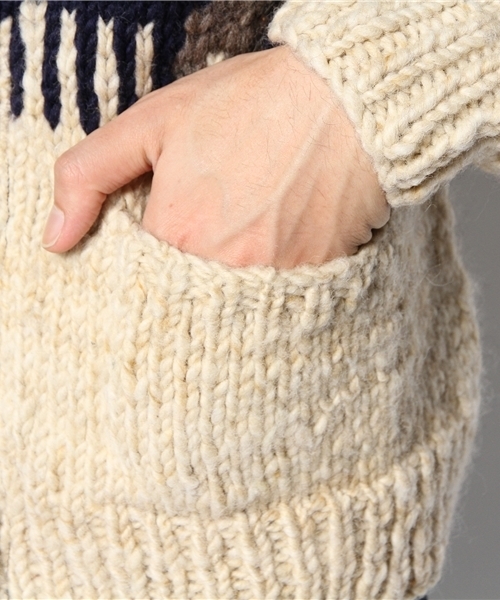 Canadian Sweater Company Ltd.(カナディアンセーター)の「CANADIAN SWEATER: ヘリテージヤーン ショールカラー カーディガン(カーディガン/ボレロ・メンズ・コバルトブルー/ネイビー・40/42/38)」の9枚目の写真